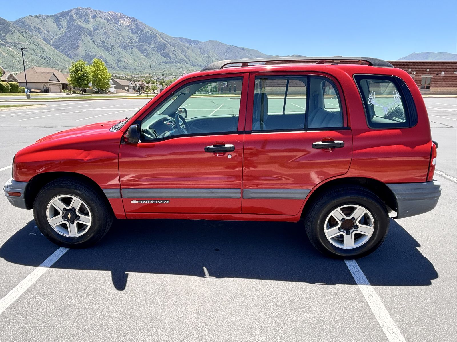 2002 Chevrolet Tracker Base