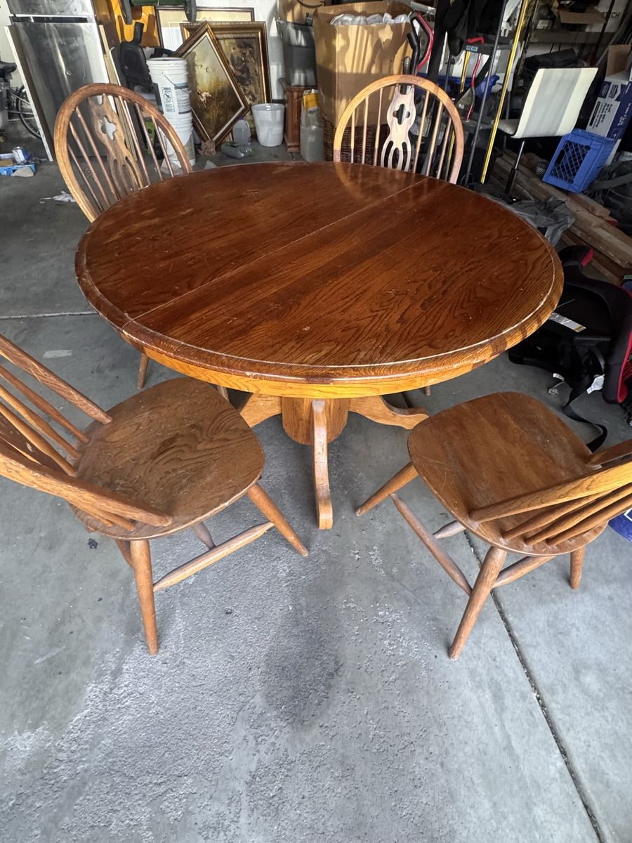 Vintage Solid Oak Round Pedestal Dining Table and 4 Spindle Back Chairs