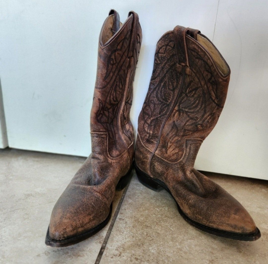 Vintage Frye Brown Boots size 8.5