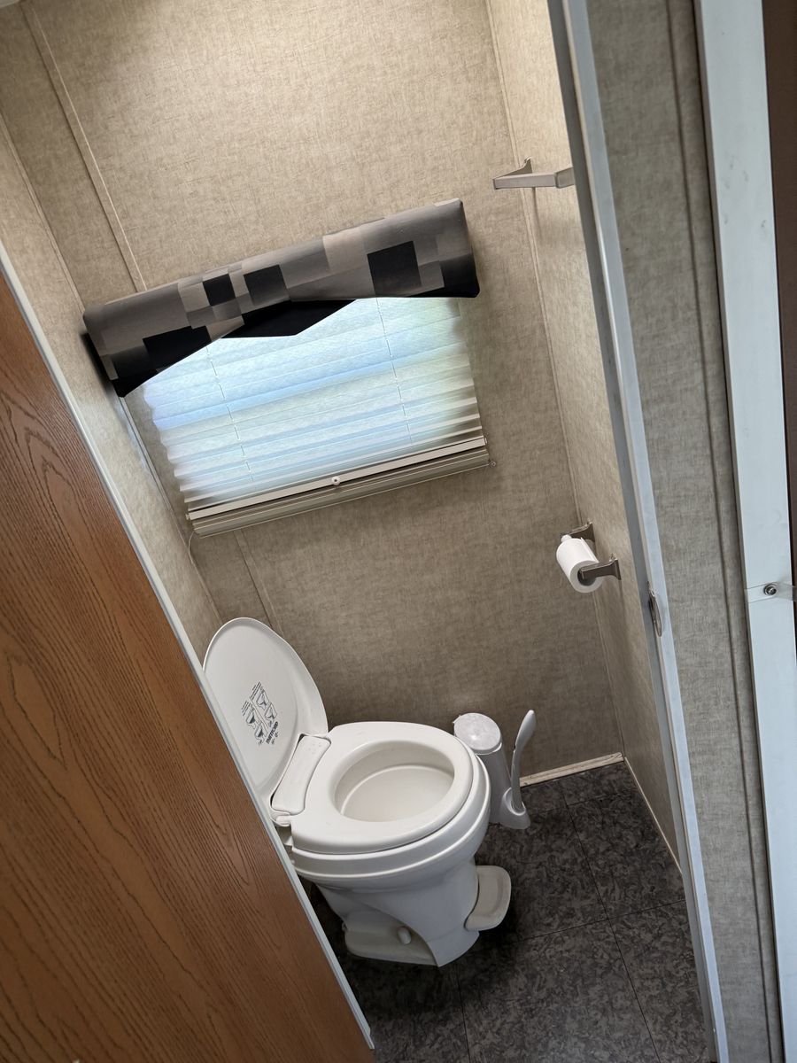 Main image 12