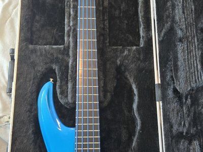 Cort Curbow 5-String Electric Bass Guitar