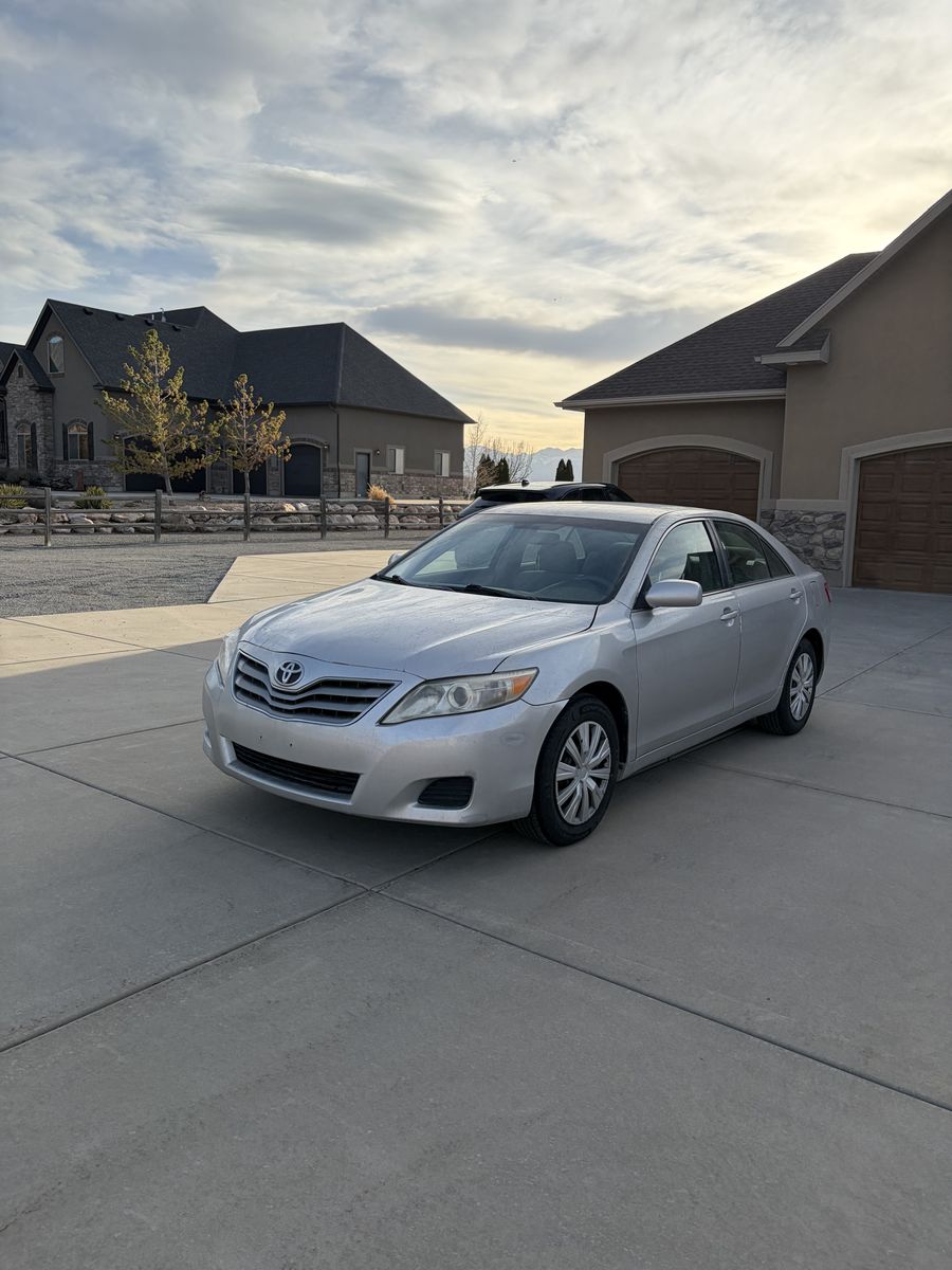 2010 TOYOTA CAMRY LE