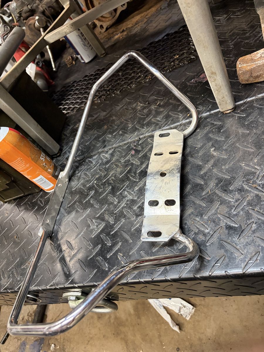 04 Harley Ultra rear seat Oh shit handle