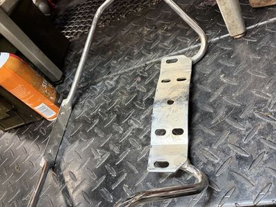04 Harley Ultra rear seat Oh shit handle