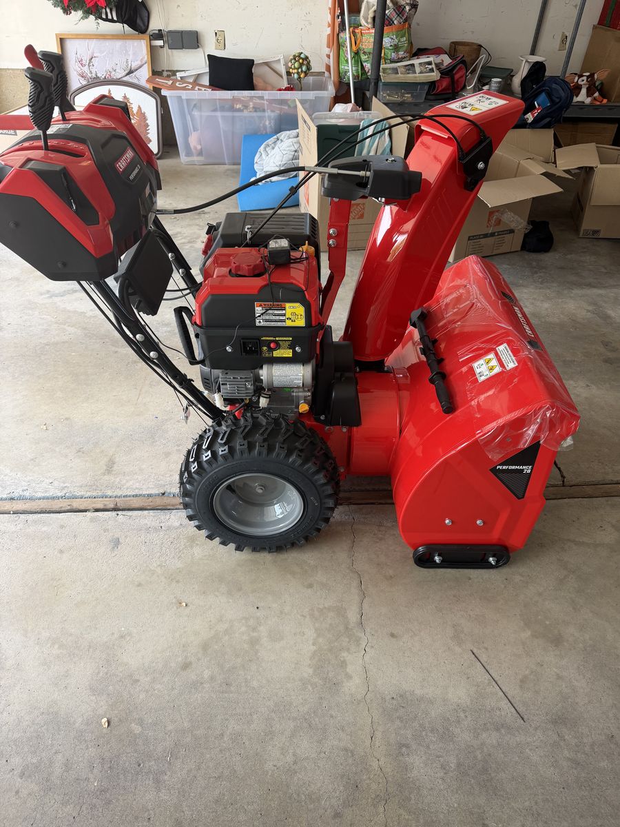 Brand New Craftsman Performance 28” 357cc Snow Blower – Never Used