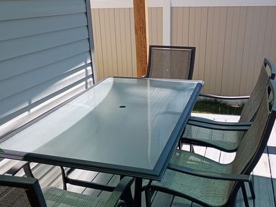 Patio table, 4 chairs