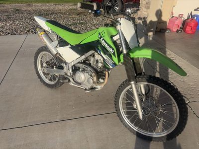 2013 Kawasaki KLX 140L Dirt Bike