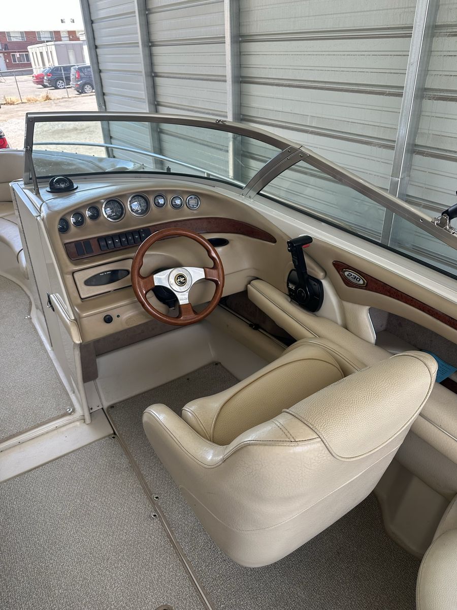 1999 Sea Ray BR230