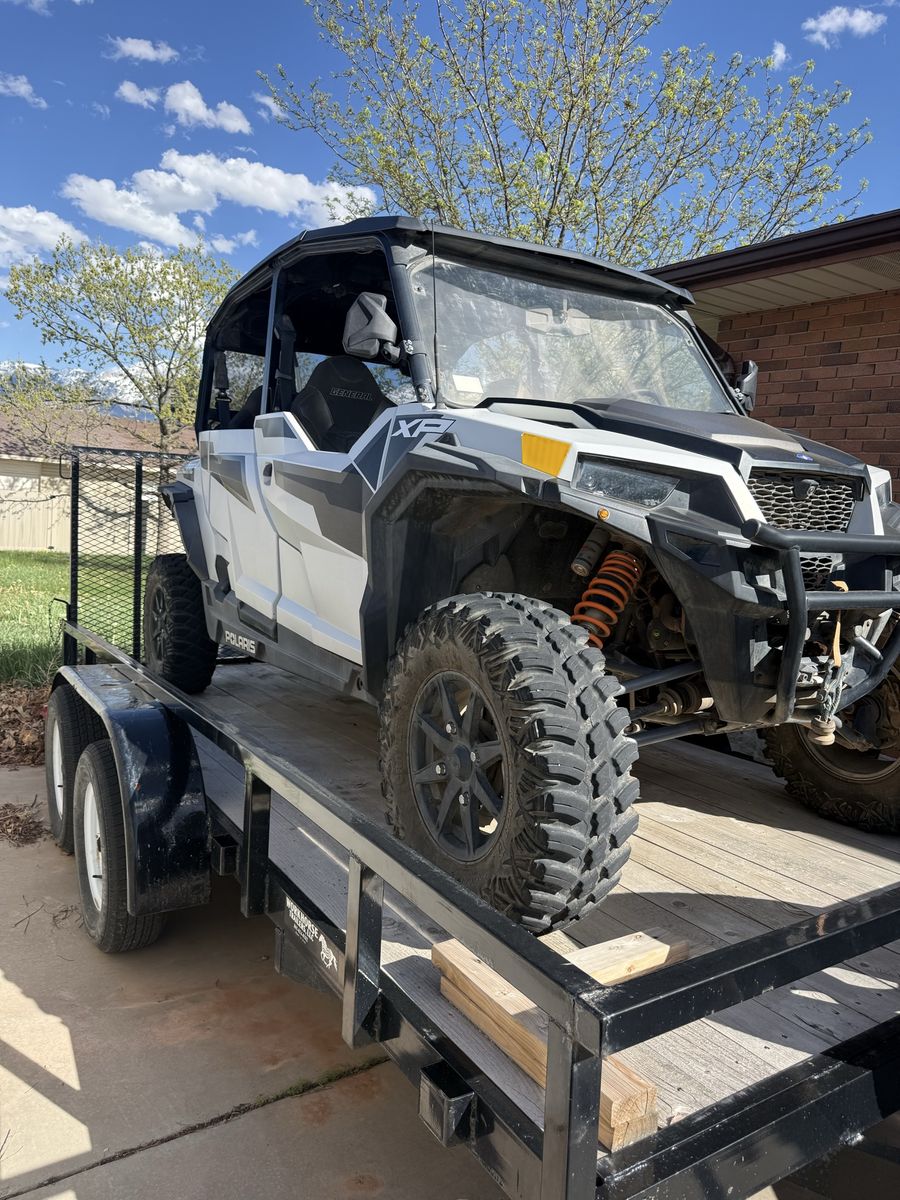 22 Polaris General XP 1000 Ride Command