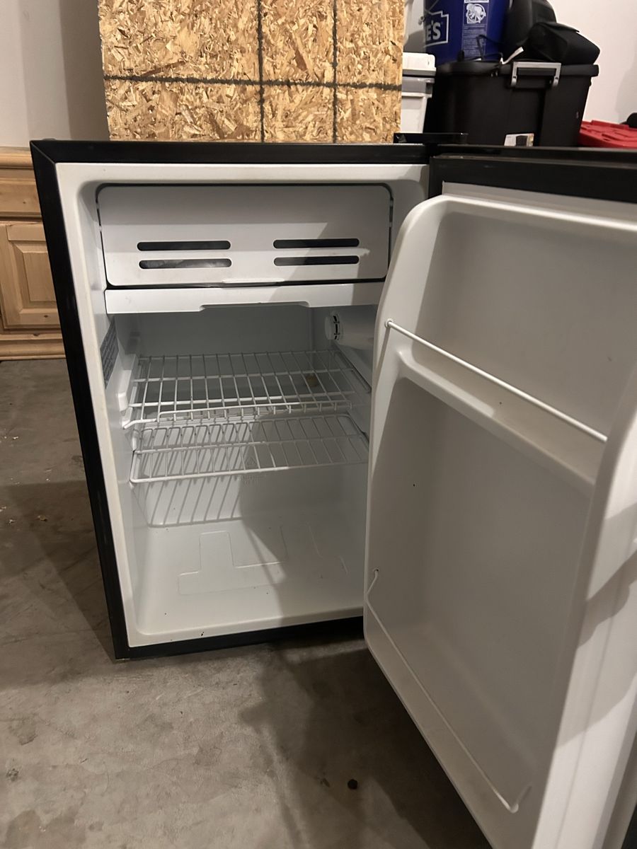 Arctic King Mini Fridge