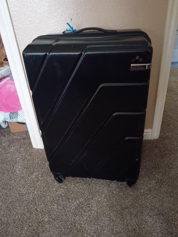 Cheap suitcase!!!