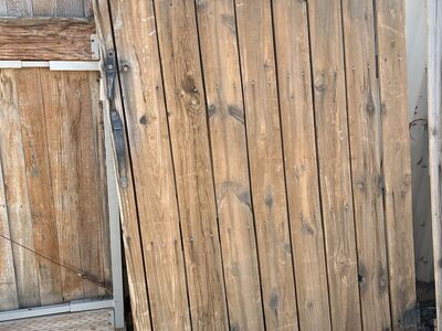 Cedar Wood Gates