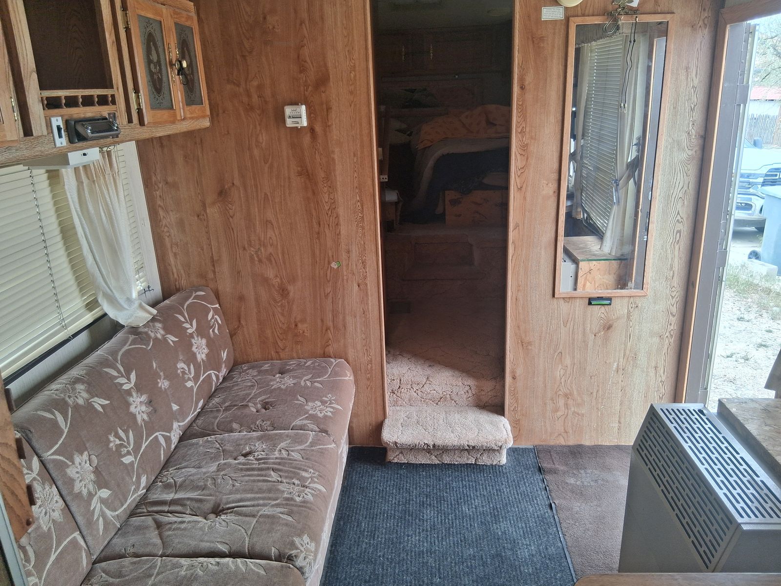 Main image 4