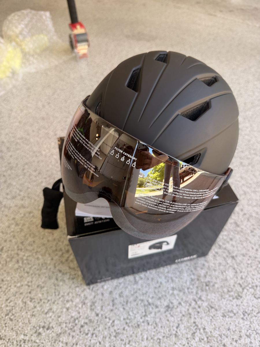 Bliz Jet Visor Jr Youth Ski/Snowboard Helmet XS (48–52 cm) – Brand New