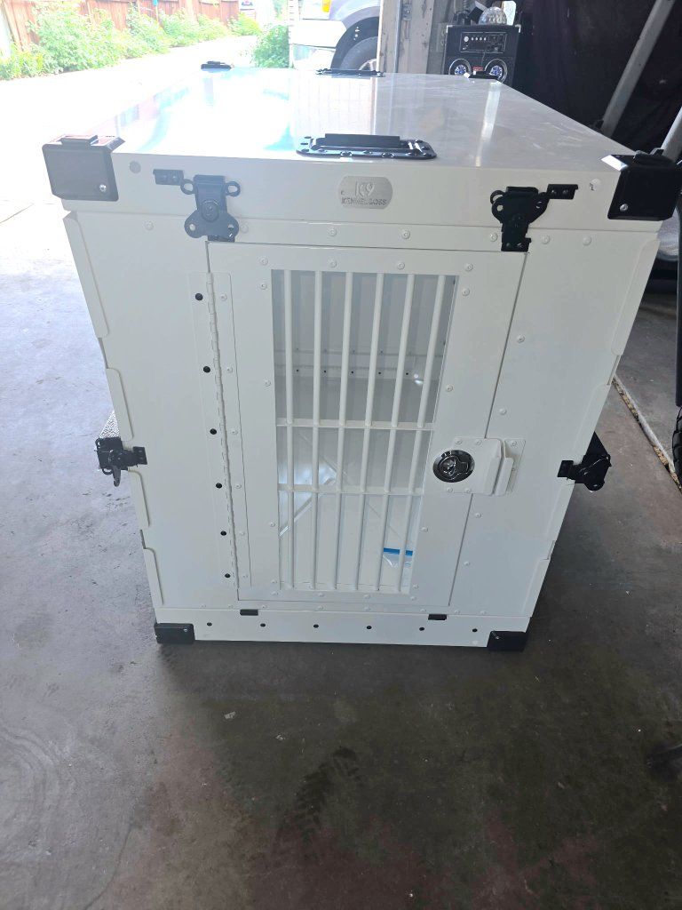Dog crate
