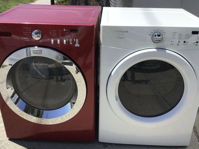 Beautiful Super clean. Frigidaire Affinity Front Load Washer and Dryer Set. Can be stacked. Includes free delivery!