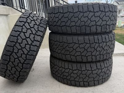 35/12.50R18 Falken Wildpeak AT4W Load F almost new