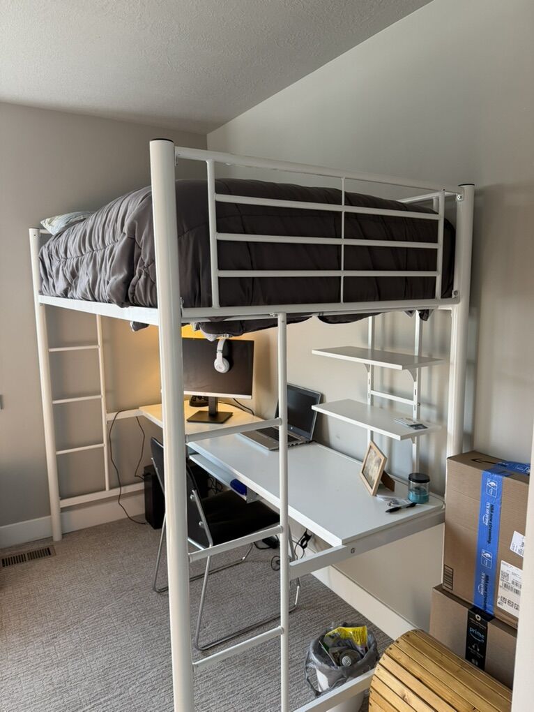 College Loft Bed/desk