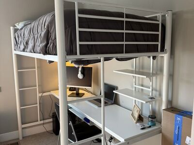 College Loft Bed/desk