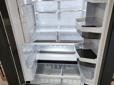 BEAUTIFUL GE CAFE COUNTER DEPTH FRENCHDOOR FRIDGE! W-WARRANTY