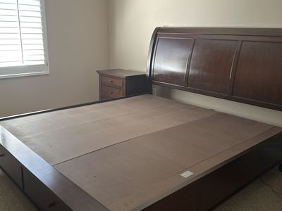King size sleigh bed and dresser set