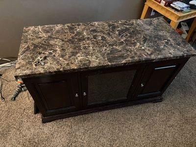 Entertainment center/TV stand