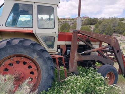 International Harvester 966 Hydro Tractor with Front Loader and Cab