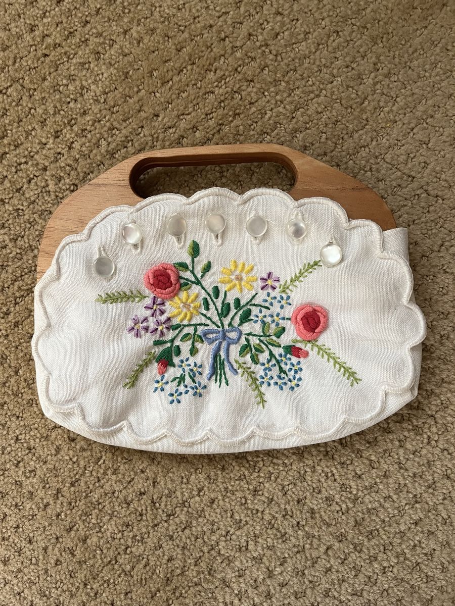 Vintage Embroidered Clutch Purse/Bag with Buttons