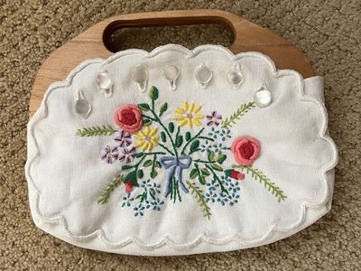 Vintage Embroidered Clutch Purse/Bag with Buttons