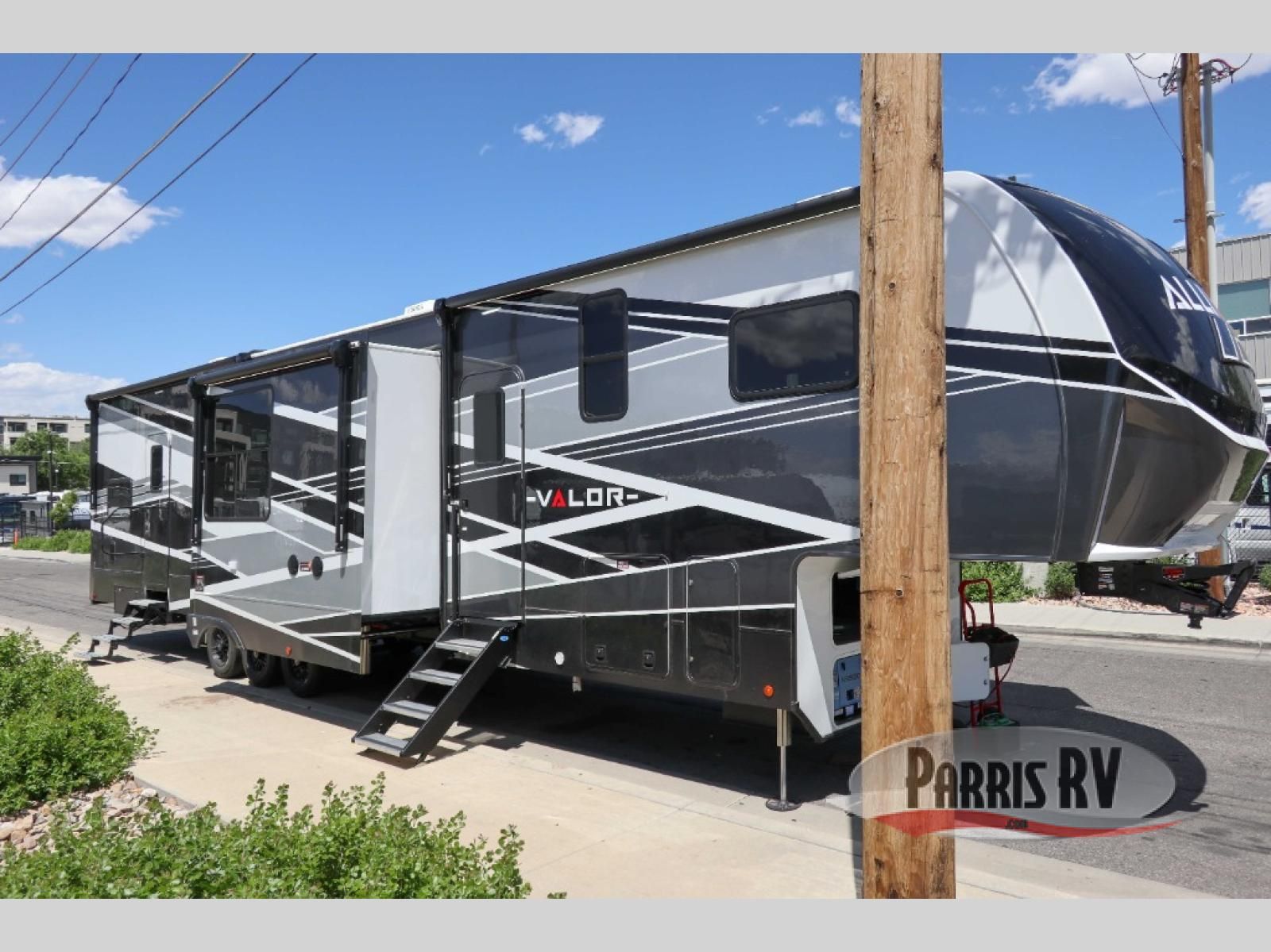 New 2026 Alliance RV Valor 44V14