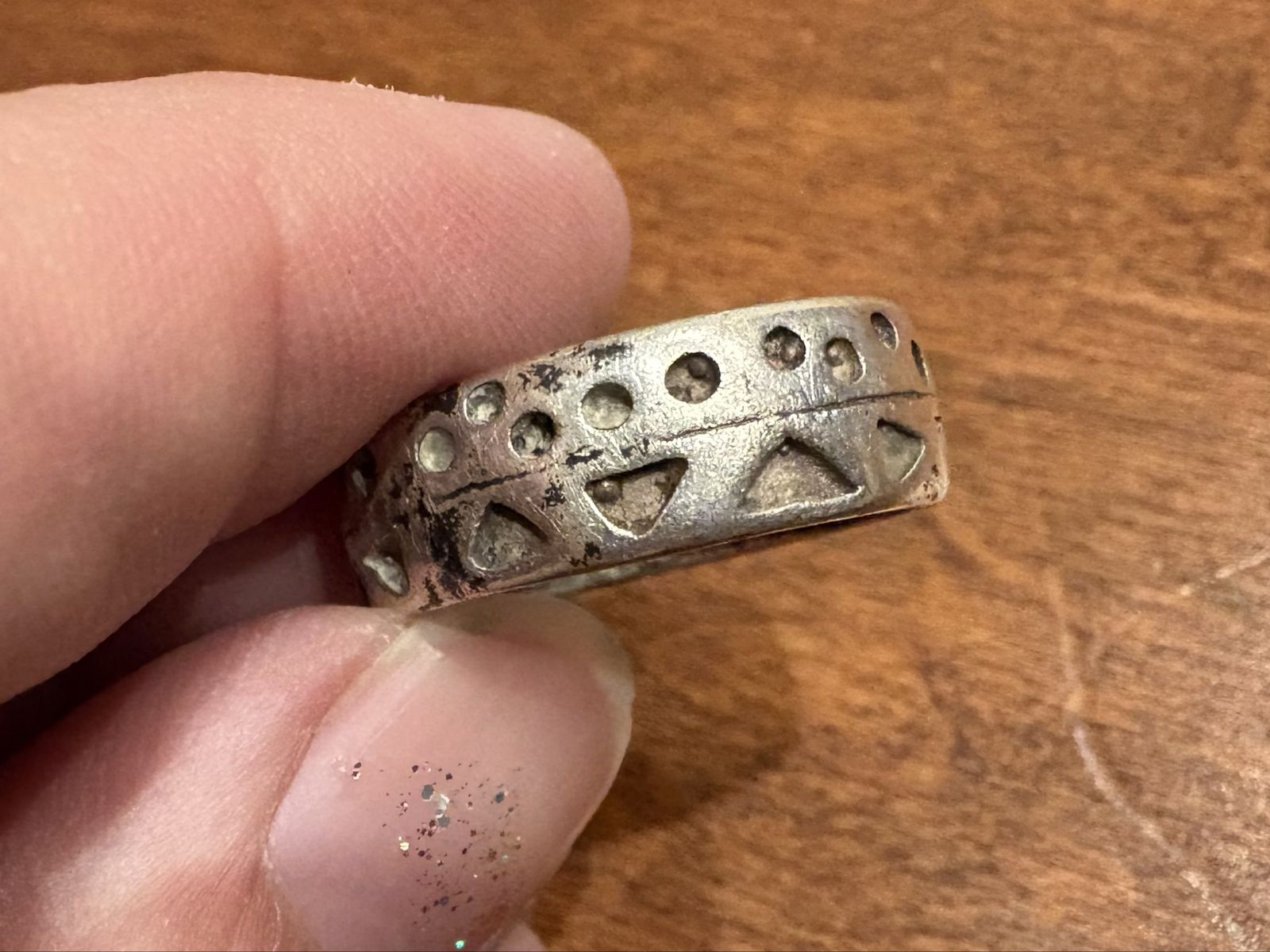 Vintage Silver Tone Tribal Style Band Ring Sz 8