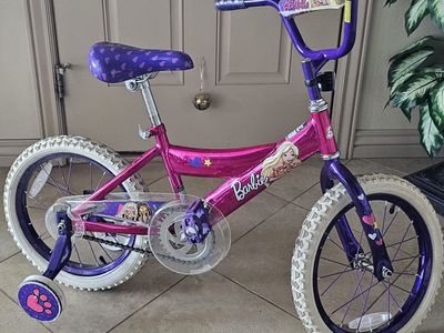 16" Girl's Bicycle with Learning Wheels