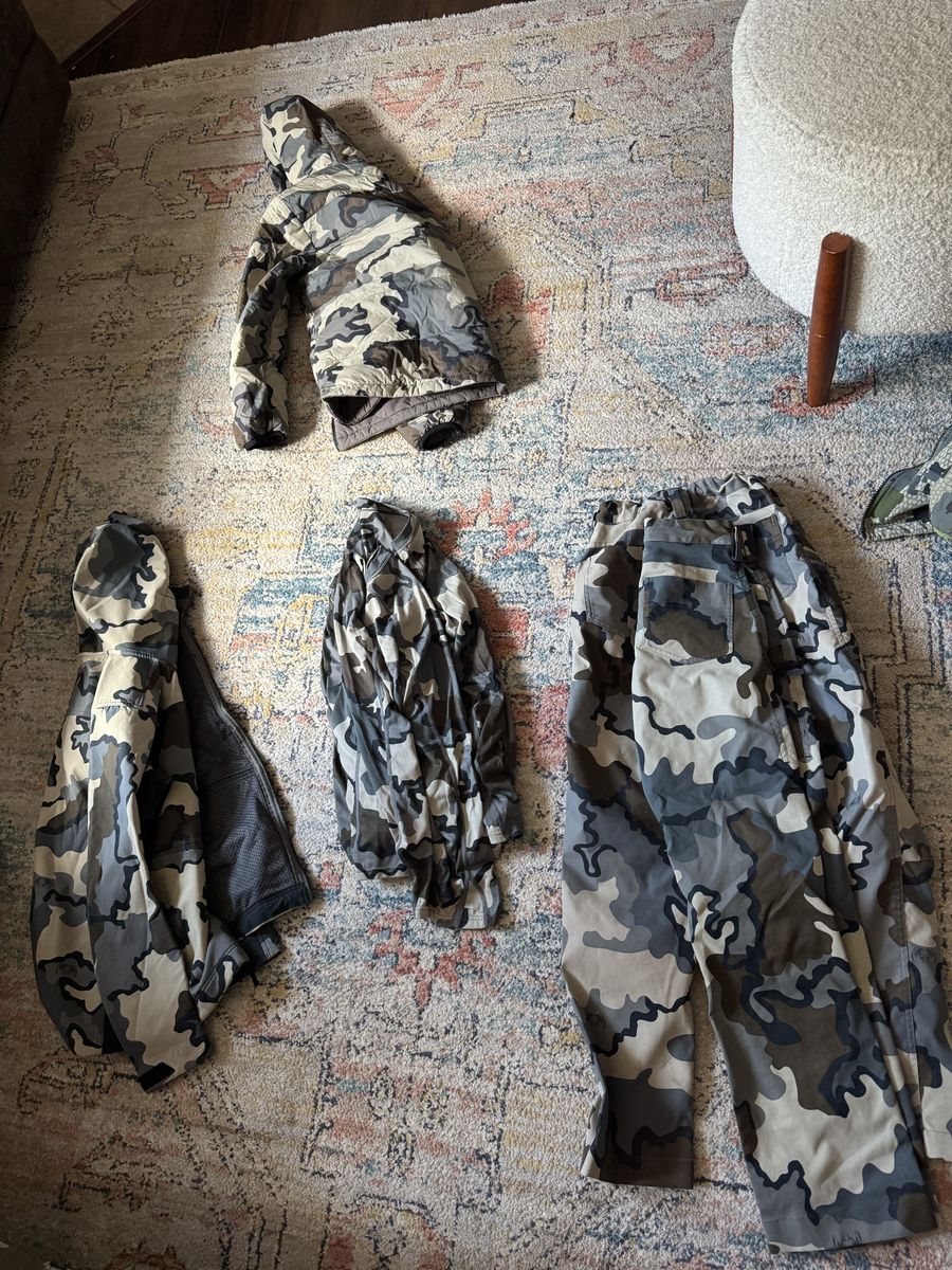 Kuiu youth set vias