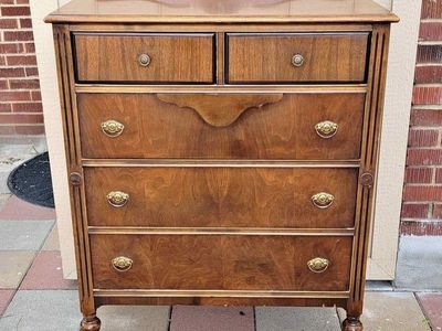 Antique 5 Drawer Dresser