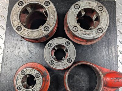 Ridgid 12-R Manual Exposed Ratchet NPT Pipe Threader Set (3 Die Heads, Alloy Dies)