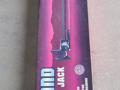 Badland 48" Farm Jack