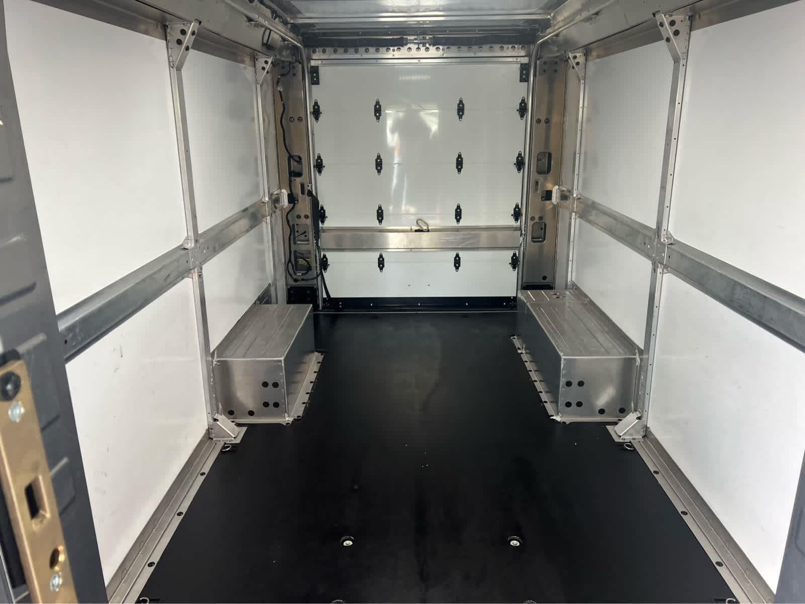 Main image 32