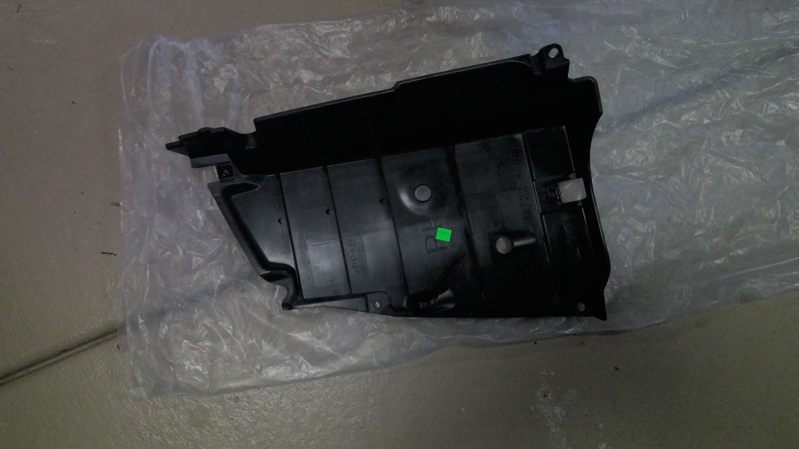 2024 Toyota Highlander Right Rear Floor Pan Splash Shield - Genuine Toyota Part 58723-OE080