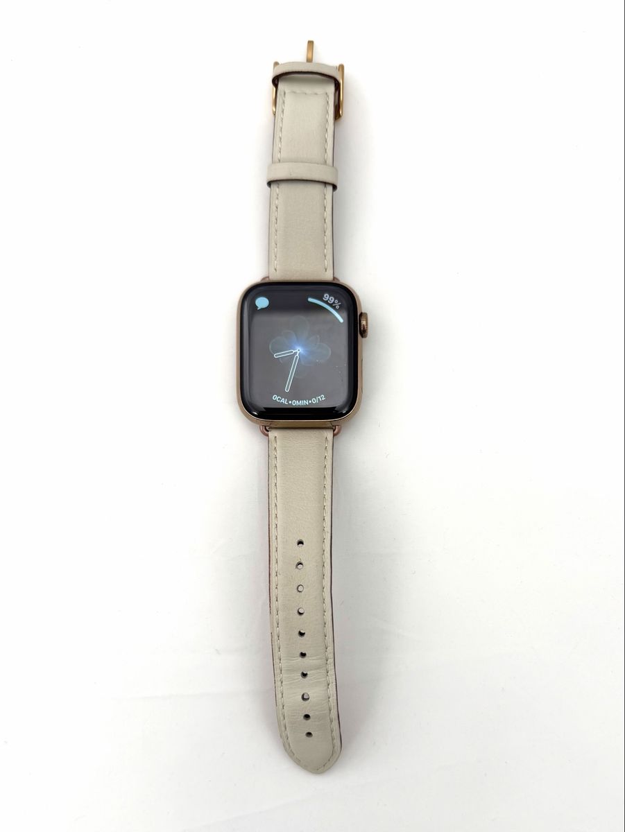Apple Watch Series 4 GPS Cellular 44mm Rose Gold A1976 w/ Beige Band and charger