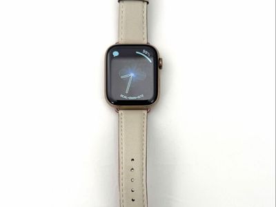 Apple Watch Series 4 GPS Cellular 44mm Rose Gold A1976 w/ Beige Band and charger