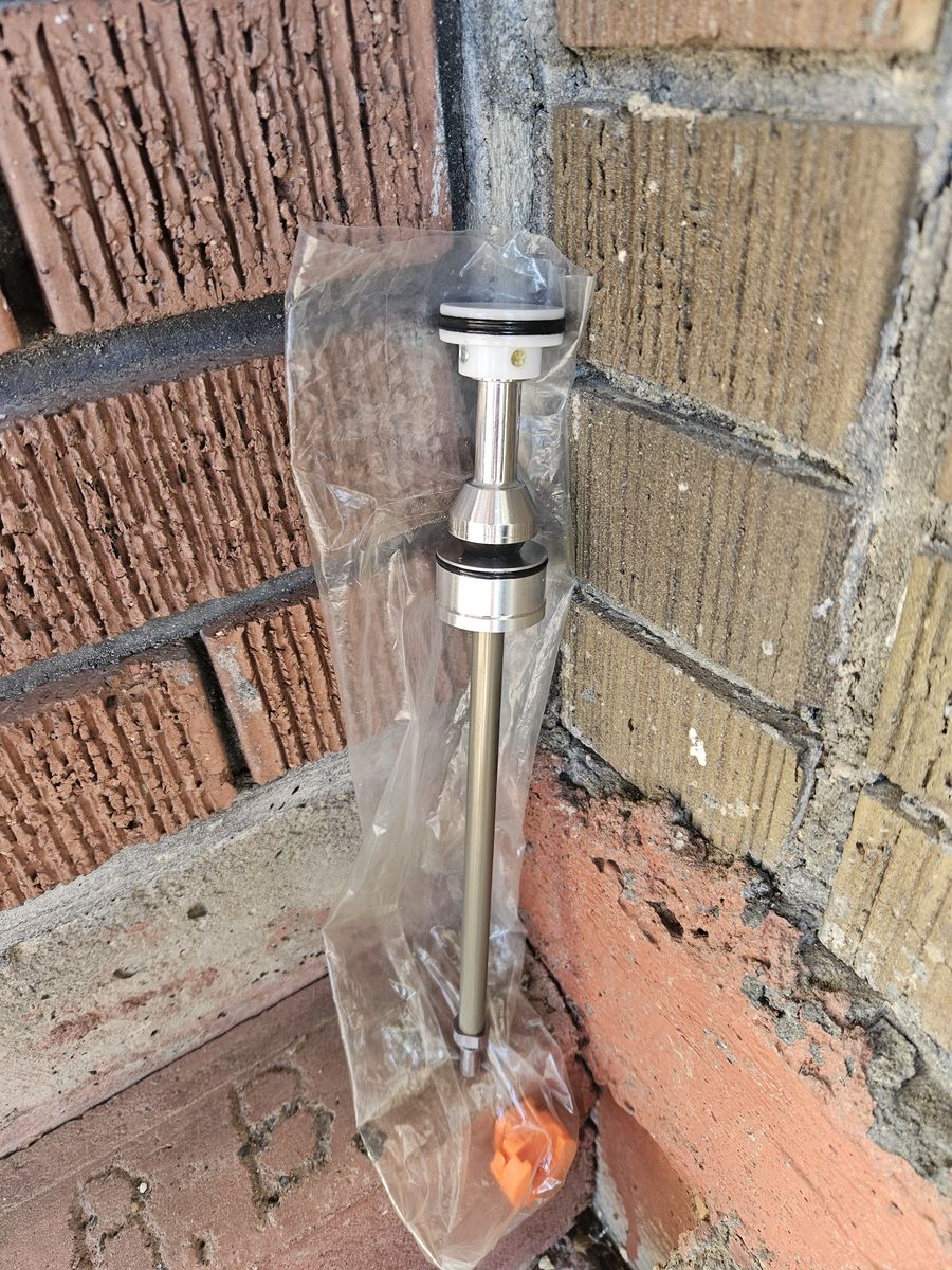 Fox 36 160 air spring