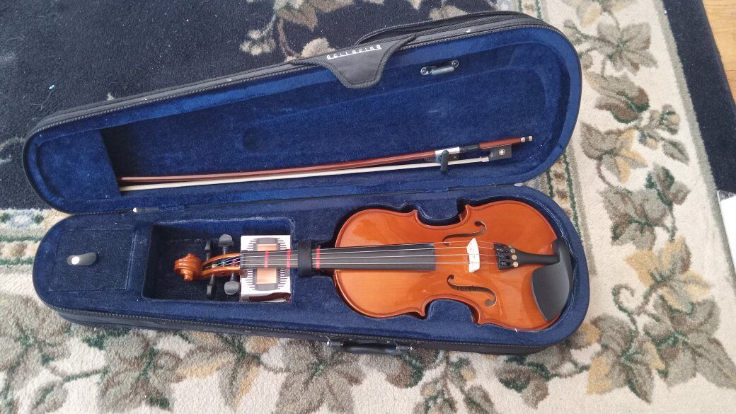 Bellafina Beginner Violin Prelude + Bow, Padded Case