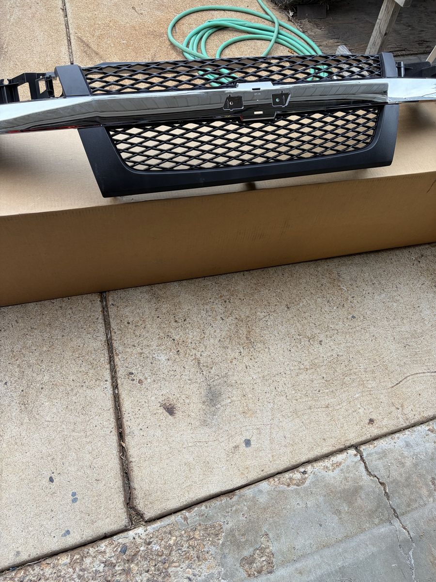 Chevy Colorado grille