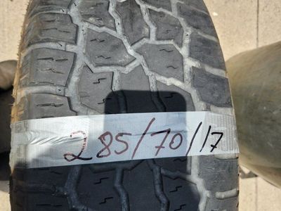 285/70r17 crossmax at1