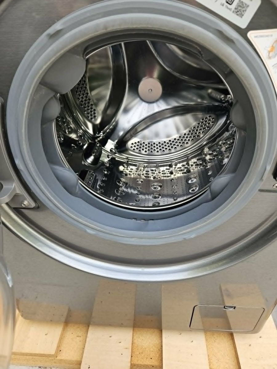 Main image 4