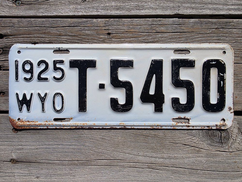 1925 Wyoming TRUCK License Plate T-5450 Original!
