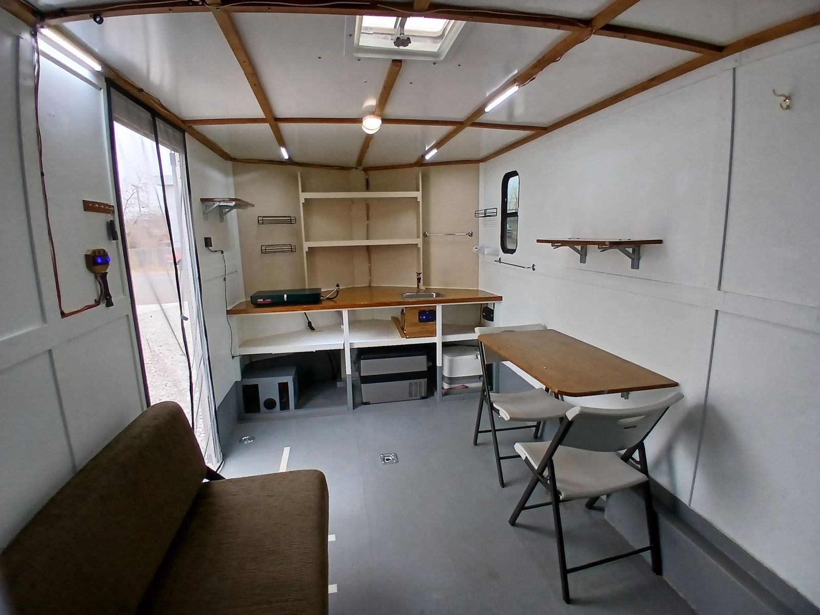 Main image 8
