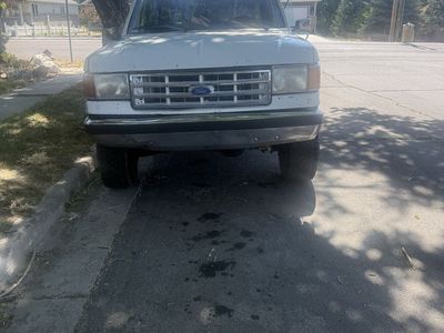 1990 Ford F-250 XLT Lariat