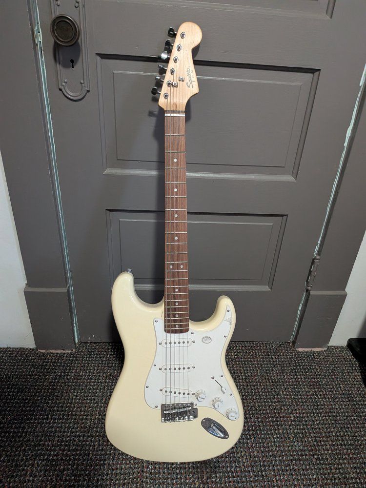 Fender Squire bullet strat