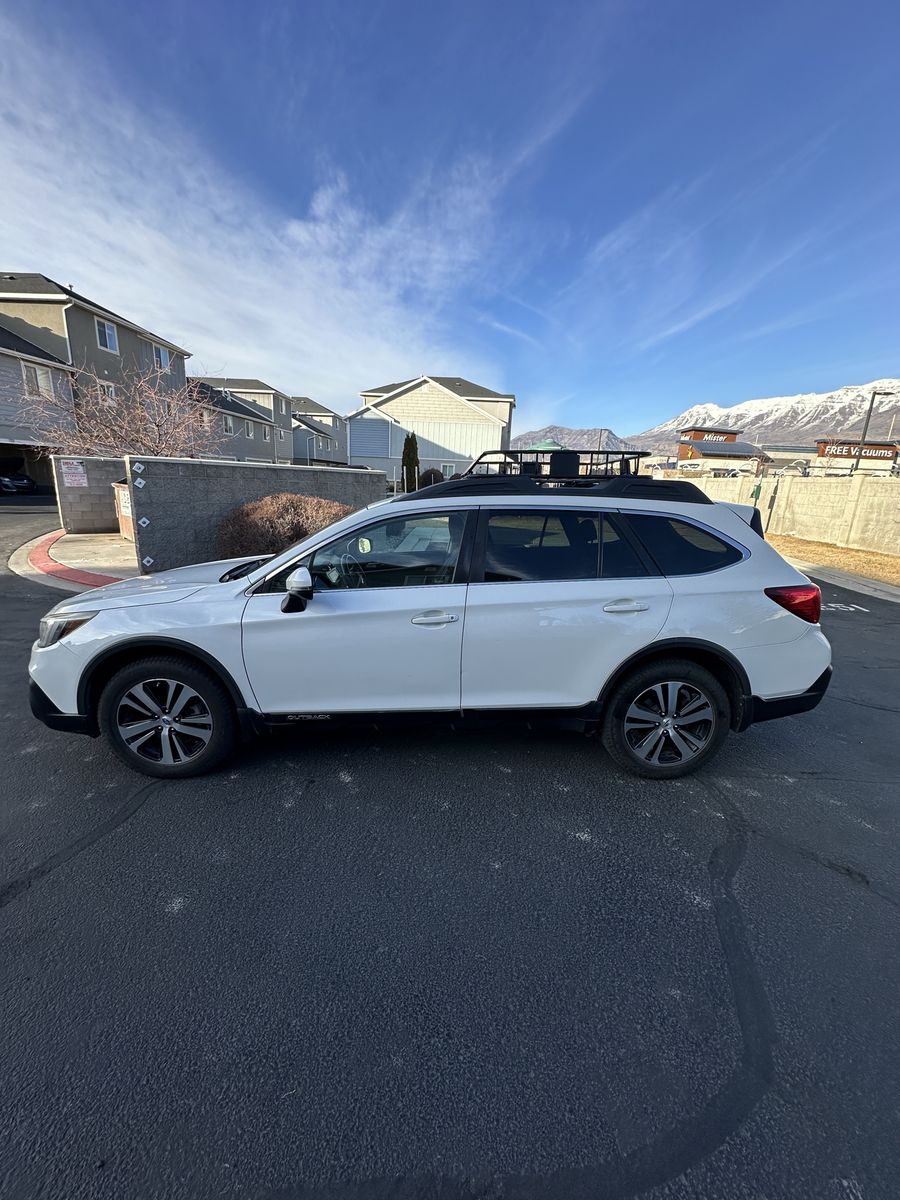 2018 SUBARU OUTBACK 2.5i Limited Pwr Moon/Nav